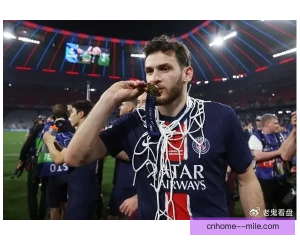 巴黎圣日耳曼为克瓦拉茨赫利亚标价 英超三豪门竞相争夺